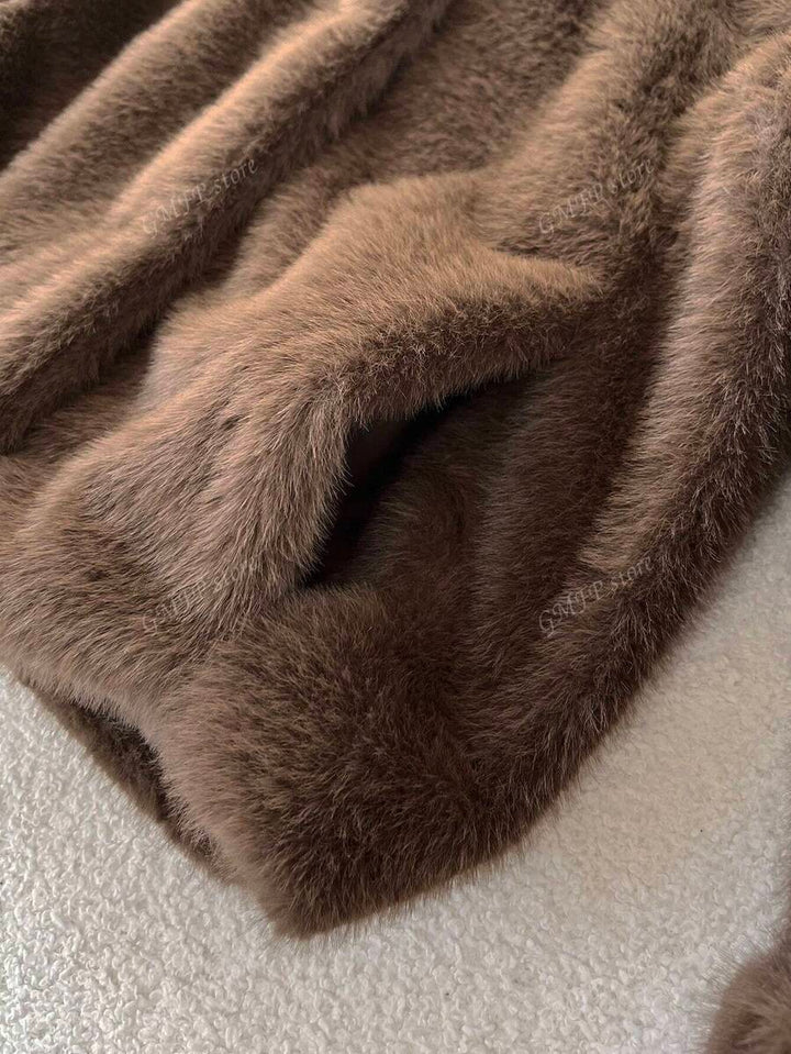 Peluche Chic | Een Elegante Jas