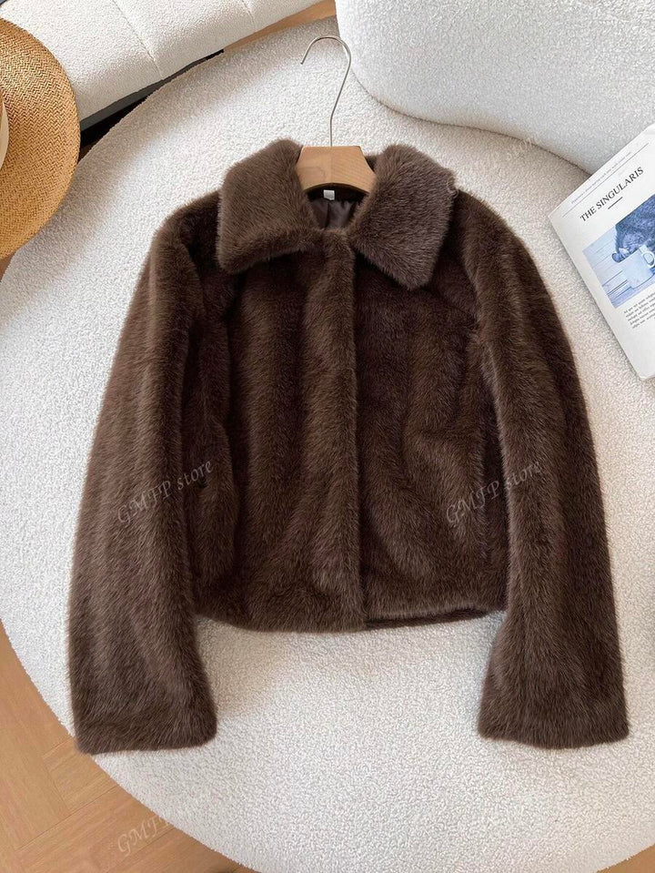 Peluche Chic | Een Elegante Jas