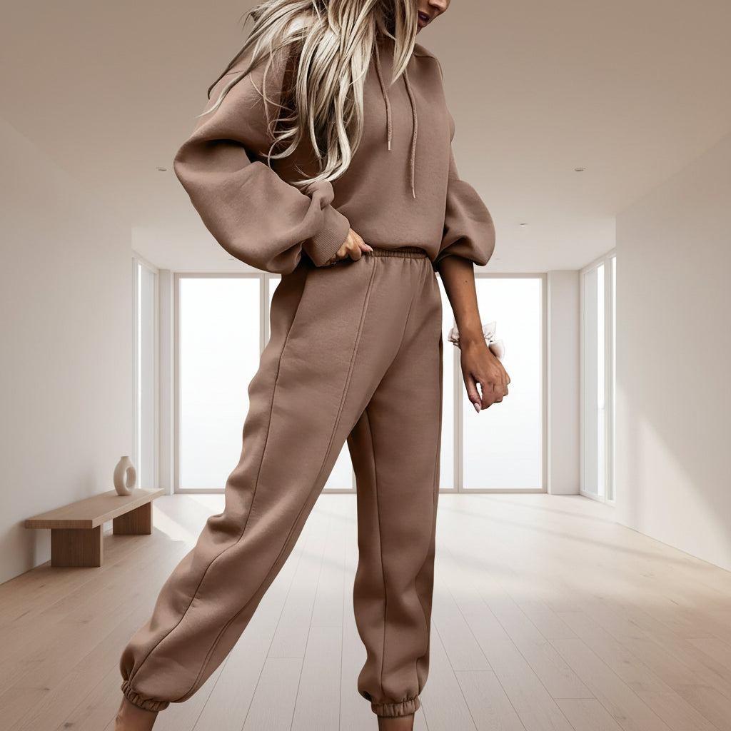 Liora | Het Sportieve Joggingpak Met Natuurlijke Vrijheid