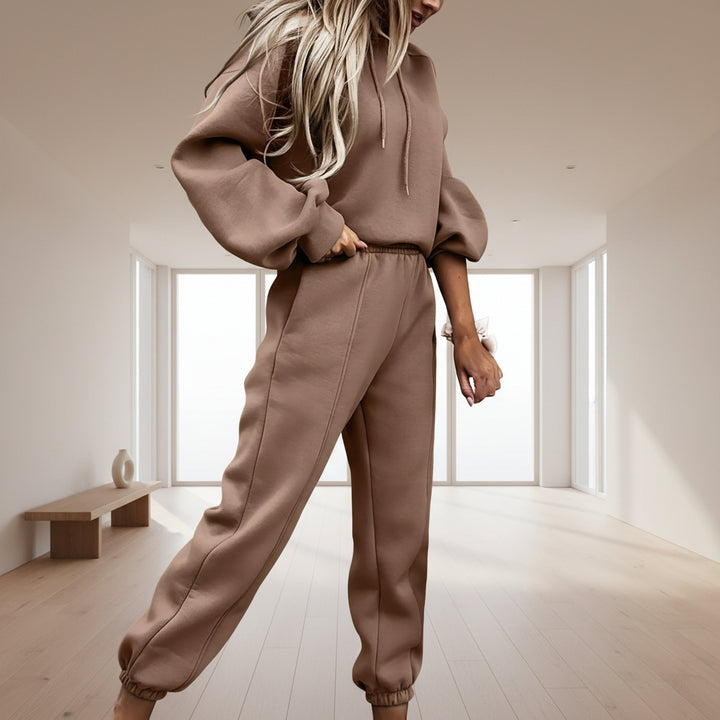 Liora | Het Sportieve Joggingpak Met Natuurlijke Vrijheid