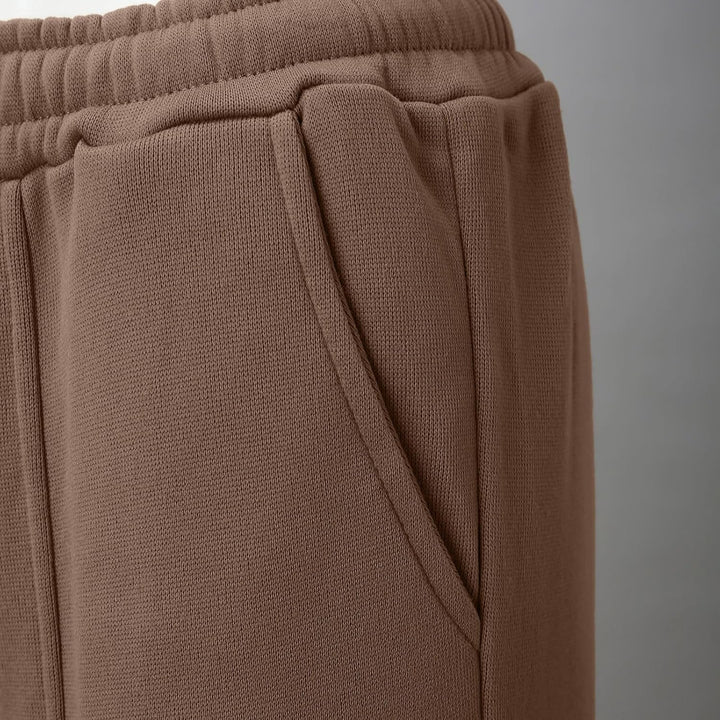 Liora | Het Sportieve Joggingpak Met Natuurlijke Vrijheid