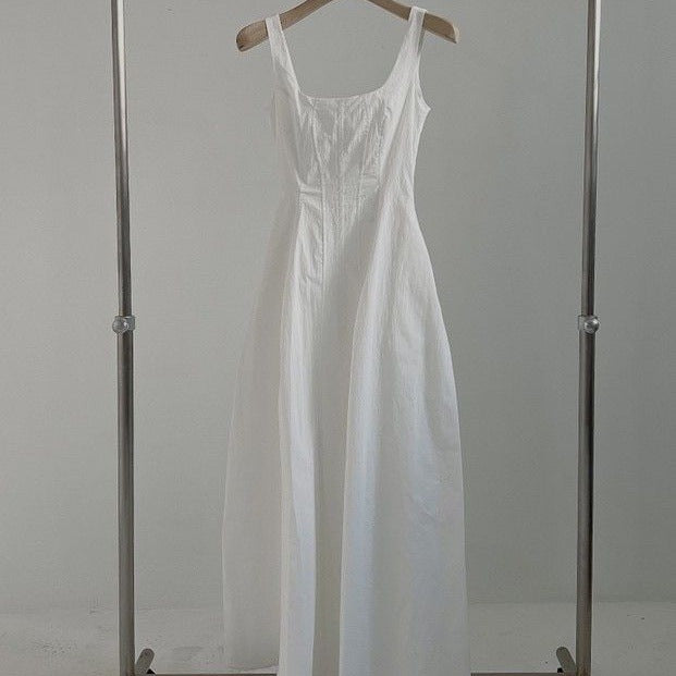 Élodianne | de lange jurk met verfijnde bandjes en tijdloze elegantie