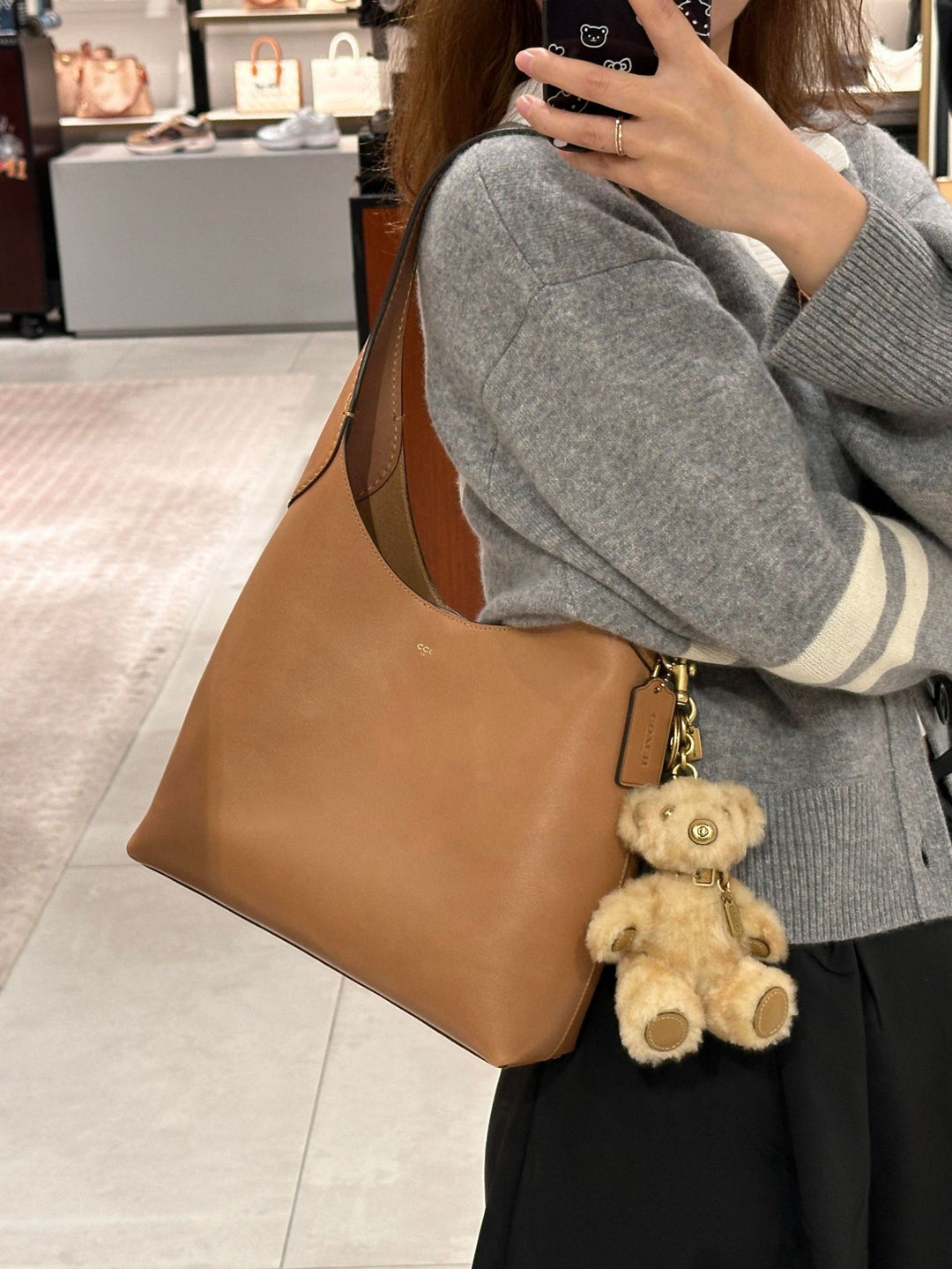 Lunaria | Een Tas waar Vorm en Elegantie  Samensmelten