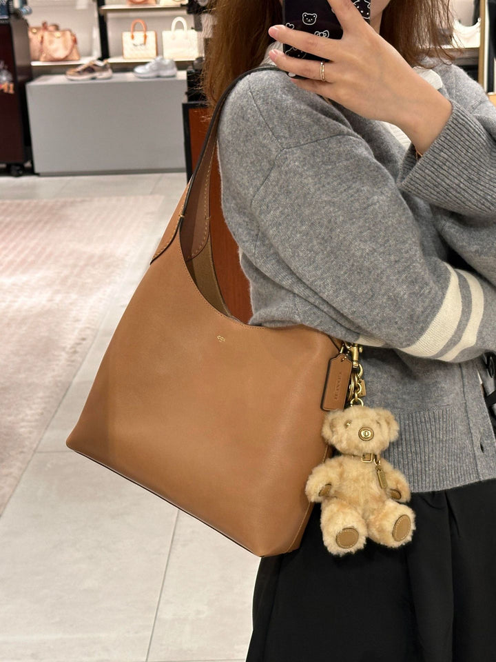 Lunaria | Een Tas waar Vorm en Elegantie  Samensmelten